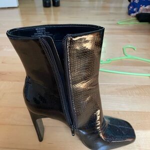 9 mix booties size 6